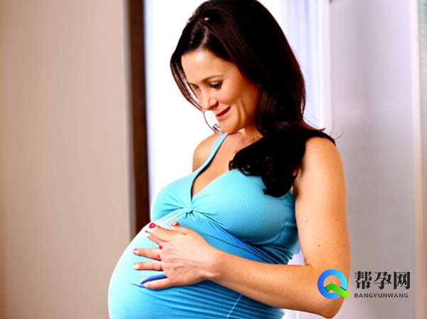 胎儿在子宫后壁是否不显怀及对孕期的影响分析